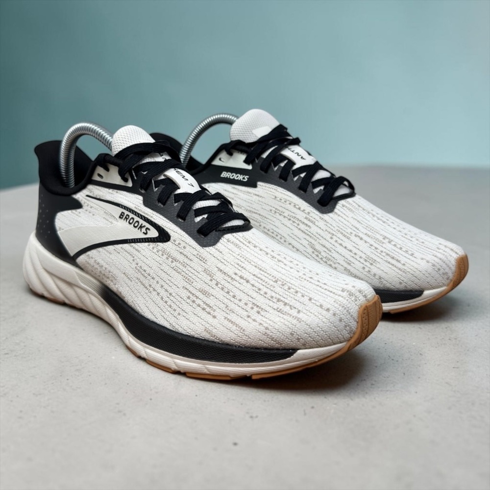 Brooks Anthem 7 Running Shoes Womens 8.5 White Black Gum Mesh Sneakers